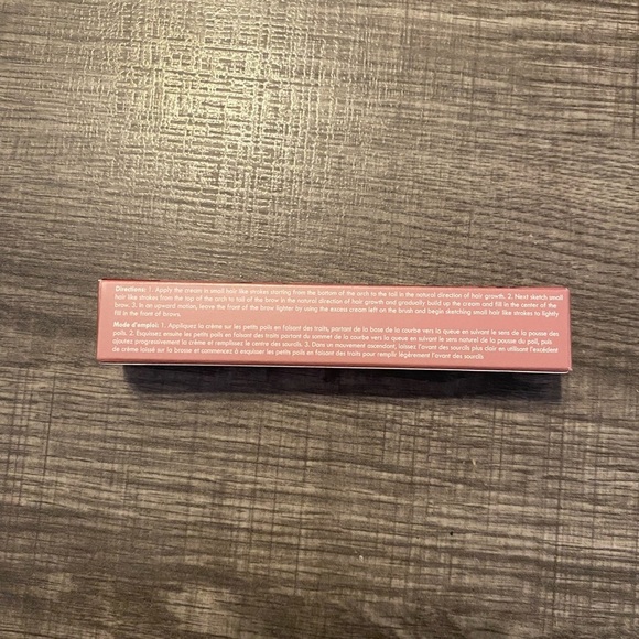 NEW - CHELLA
Tantalizing Taupe Eyebrow Cream. 1.5g/0.053oz - Picture 4 of 7